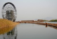 苏州西山太湖旅游区是一个集自然风光、人文景观和休闲娱乐为一体的旅游胜地，位于江苏省苏州市的西部，紧邻太湖。以下是关于苏州西山太湖旅游的一些详细介绍