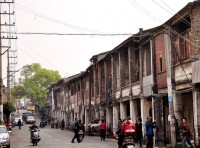 漳州石码，位于福建省漳州市龙海区，是一个历史悠久、文化底蕴深厚的古镇。这里不仅有丰富的自然景观，还有许多值得一游的景点和活动。以下是一些漳州石码的旅游推荐