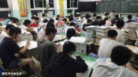 那年夏天，我第一次站在卡特365B拆楼机面前，腿有点软
