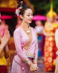 那个叫爱丝的姑娘，和一条我总也点不开的链接