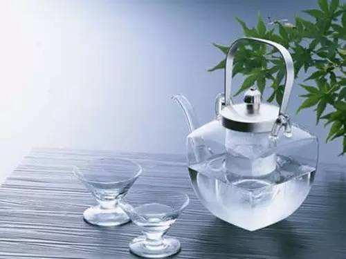 那天在鼎湖山，我被一瓶365ml的水教育了