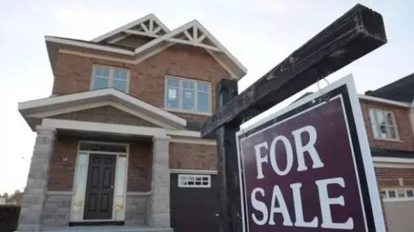 在纽约州，要考取房产中介证（Real Estate Salesperson License），你需要遵循以下步骤