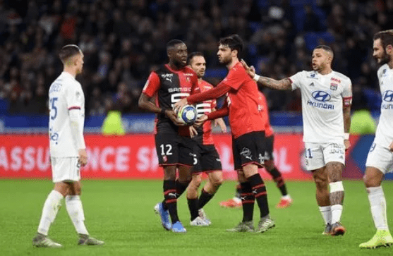 雷恩（Rennes）和波尔多（Bordeaux）是法国足球联赛中的两支球队，它们之间的比赛经常吸引大量球迷的关注。以下是对两队之间比赛的预测以及一些历史对战记录的简要回顾