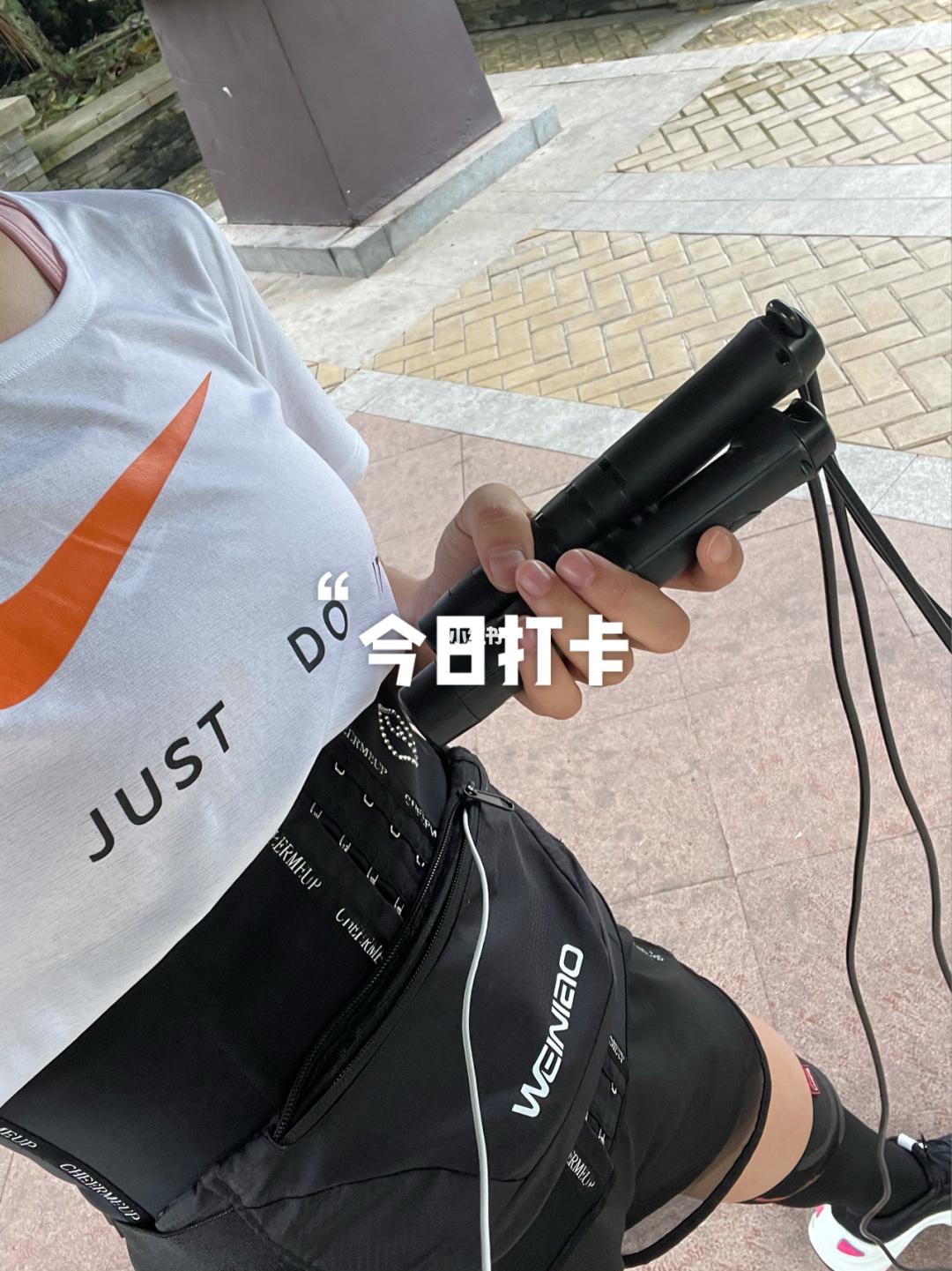 昨晚我在365品牌男鞋直播间蹲到凌晨一点，终于搞懂了为什么这么多人上瘾