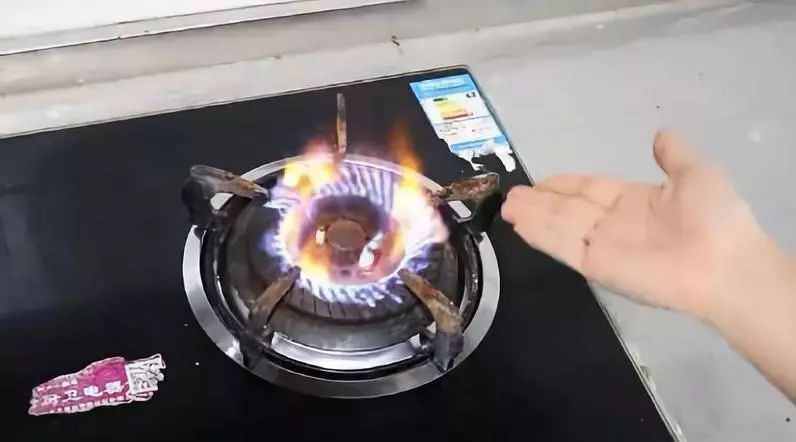 我给家里燃气灶搞了个火花365点亮教程，这事儿说来有点意思