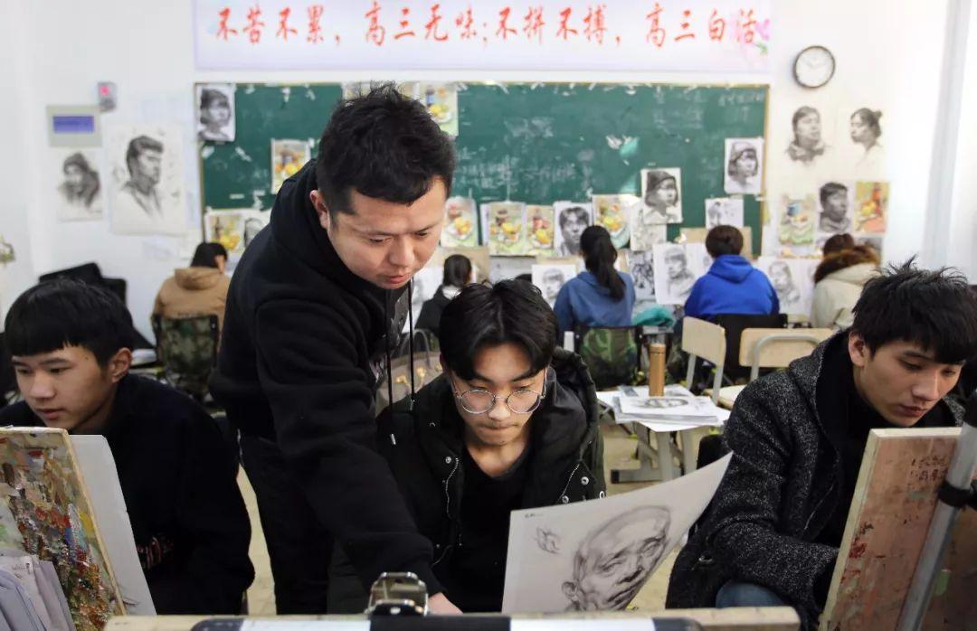孩子们问我，一年到底有多长，我指了指墙上的倒计时