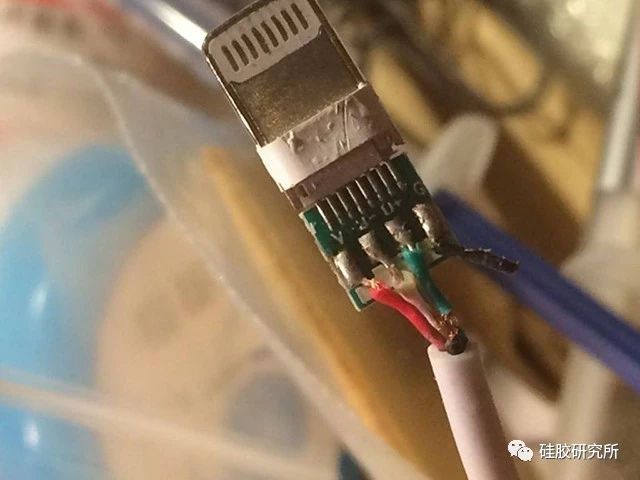 给小米M365换根刹车线,没想象中那么难 给小米M365换根刹车线,没想象中那么难